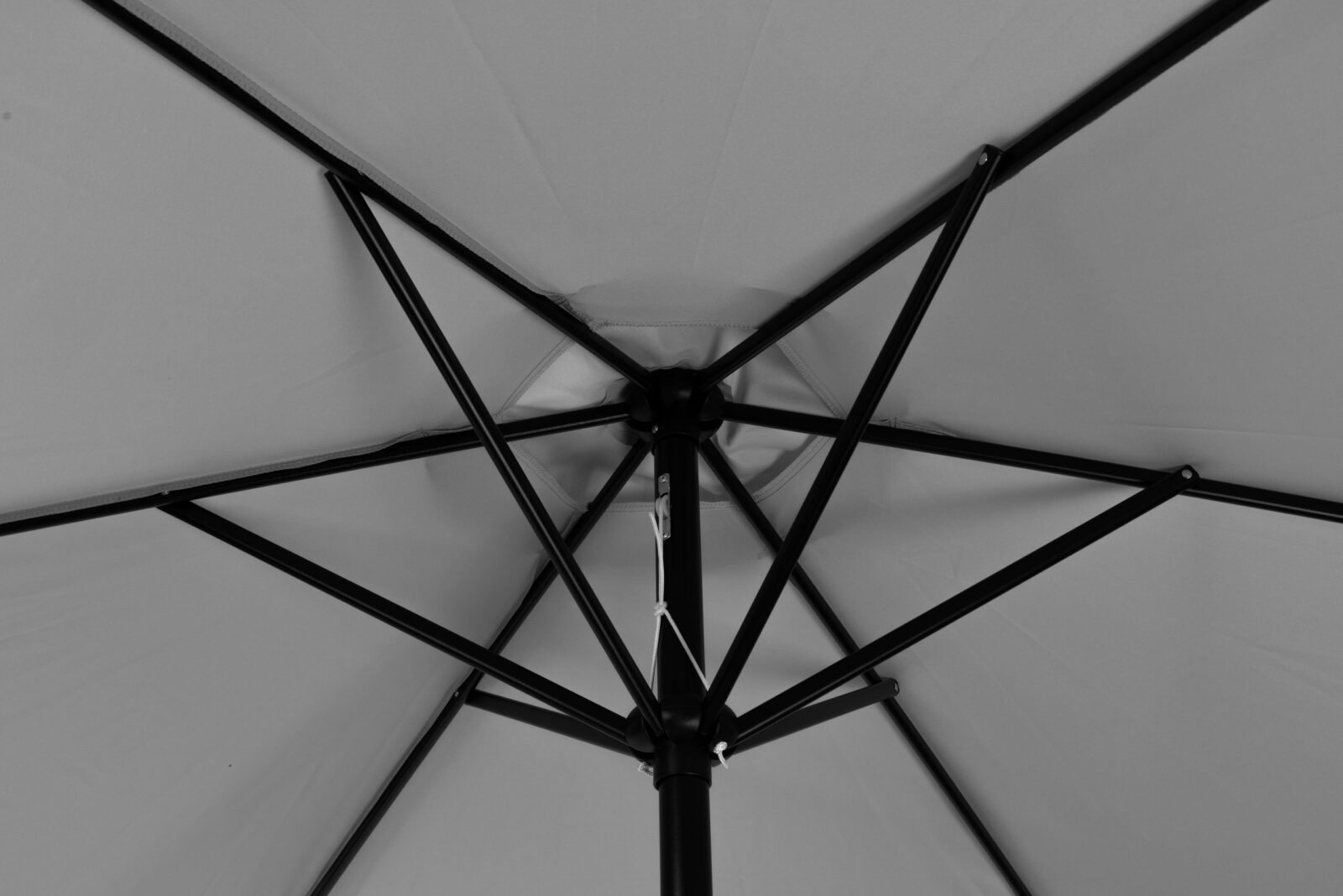 Duży parasol ogrodowy skośny łamany z korbą 6 żeber szary 270 cm - obrazek 6
